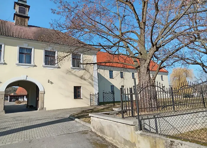 Penzion Zámek Drahonice